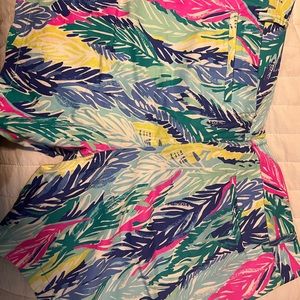 BNWT LILLY PULITZER SHORTS SIZE 14